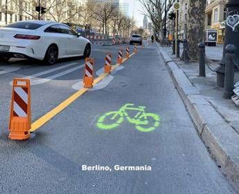 Serve rete ciclabile d'emergenza o le auto ci sommergeranno, lettera a Conte e Colao dal Coordinamento ciclisti italiani Serve rete ciclabile d'emergenza o le auto ci sommergeranno, lettera a Conte e Colao dal Coordinamento ciclisti italiani